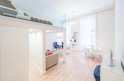 Erzsebetvaros Apartment | White Trees