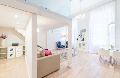 Erzsebetvaros Apartment | White Trees