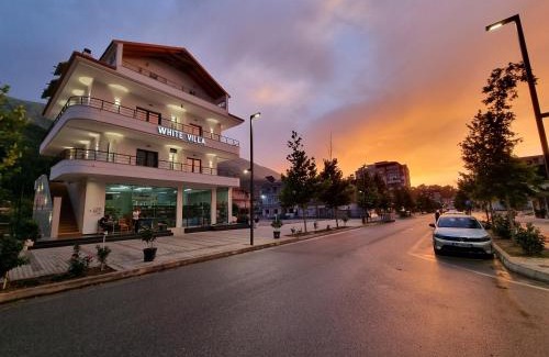 Permet Hotel | White Villa
