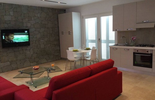 La Maddalena House | WHITE VILLA COMPLEX-IN THE HEART OF LA MADDALENA