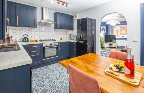 Darcy Lever House | WhiteOak - lovely 2 bed home sleeping 6 people.