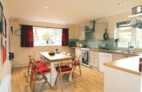 Bicknoller Cottage | WHITES MEADOW, pet friendly, character holiday cottage in Bicknoller