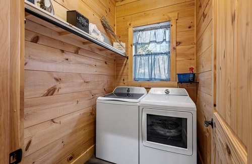 Young Harris House | Whitetail Crick; Creekfront, starlink, hot tub, pool table and theatre room