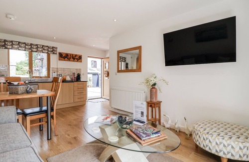 Saltash Cottage | WHITSAND, pet friendly, luxury holiday cottage in Tideford