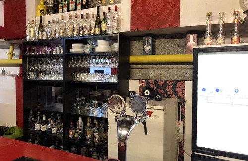 Palace District Apartment | Whole basement pub1 for stag do/30person