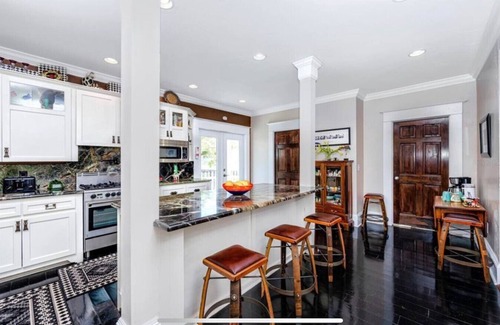 Dunedin House | Whole House w/cottage sleeps 14 total