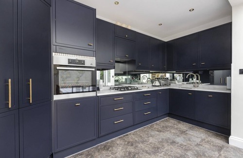 Campden House | Whoops-a-Daisy 3 bedroom in Notting Hill