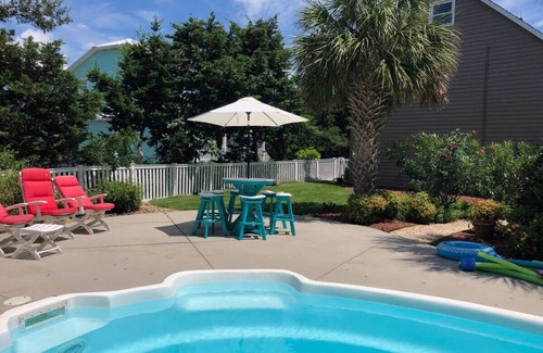 Emerald Isle House | Why Knot Getaway. Emerald Isle Oasis