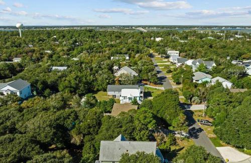 Emerald Isle House | Why Knot Getaway. Emerald Isle Oasis