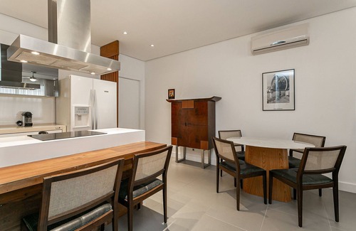 Jurere Apartment | WI-FI 100MB | 55" Smart TV | 350m from Beach #JA33