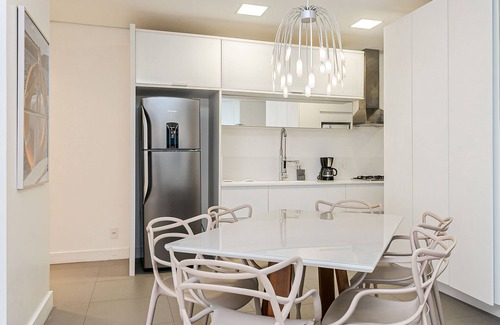 Jurere Apartment | WI-FI 200MB | 350m from Jurerê Beach #JA07