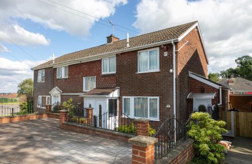 Bramley Apartment | Wickersley House, Rotherham for contractors & Families, free parkin, wifi etc