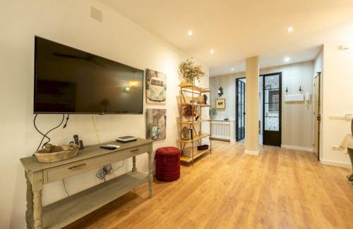 El Arenal Apartment | Wide with beautiful kitchen 2Bd 3Bth -Arenal