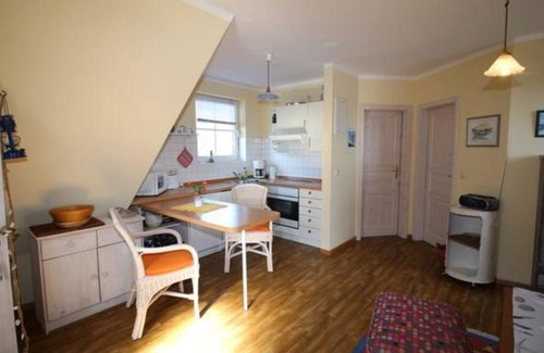 Zingst Apartment | Wiesenstrasse 66 apartment "Kirr" OG - Modern and with great attention to detail
