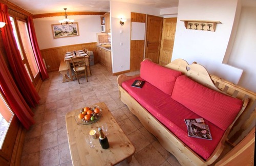Arc-2000 Apartment | Wifi, 150m from ski slopes, fitness, swimming pool, sauna, hammam, balcony, fireplace or stove, tv