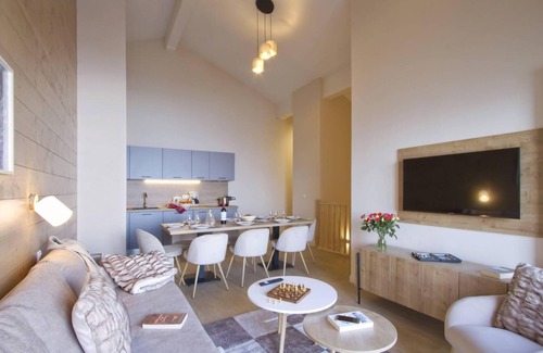 Eclose-Est Apartment | Wifi, 50m from ski slopes, fitness, sauna, hammam, balcony, tv, ski locker, 78m², Alpe d'Huez