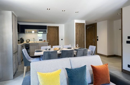 Les Contamines-Montjoie Apartment | Wifi, fitness, swimming pool, sauna, hammam, balcony, parking, tv, ski locker, 80m²