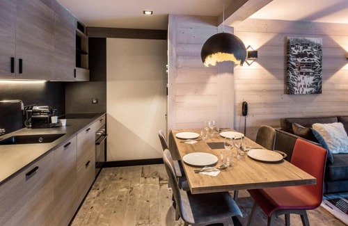 Val-d'Isere Apartment | Wifi, fitness, swimming pool, sauna, hammam, balcony, fireplace or stove, tv, ski locker, 160m²