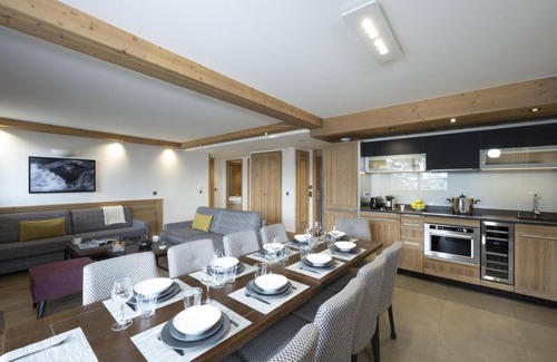 Les Avanchers-Valmorel Apartment | Wifi, ski-in/ski-out & foot of the slopes, fitness, swimming pool, balcony, parking, tv, ski locker