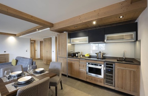 Les Avanchers-Valmorel Apartment | Wifi, ski-in/ski-out & foot of the slopes, fitness, swimming pool, balcony, parking, tv, ski locker