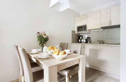 Flaine Apartment | Wifi, ski-in/ski-out & foot of the slopes, fitness, swimming pool, balcony, tv, ski locker, 63m²