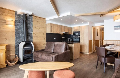 Val-Thorens Apartment | Wifi, ski-in/ski-out & foot of the slopes, fitness, swimming pool, sauna, hammam, balcony