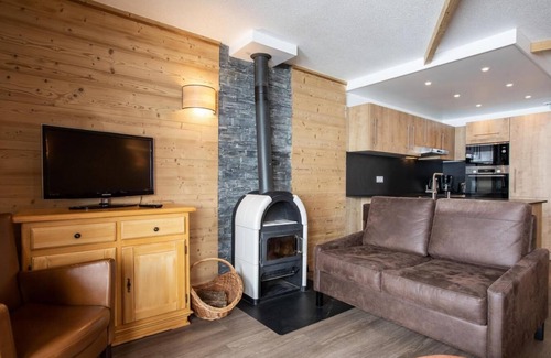 Val-Thorens Apartment | Wifi, ski-in/ski-out & foot of the slopes, fitness, swimming pool, sauna, hammam, balcony
