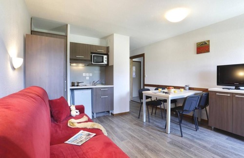 Morillon Apartment | Wifi, swimming pool, terrace, balcony, parking, tv, ski locker, 36m², Morillon