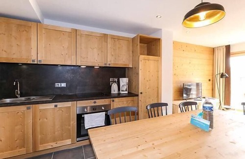 Combloux Apartment | Wifi, view mountain, fitness, swimming pool, sauna, hammam, balcony, tv, ski locker, 54m², Combloux