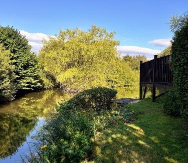 Allerthorpe Ski Chalet | Wigeon Secluded Rustic cabin