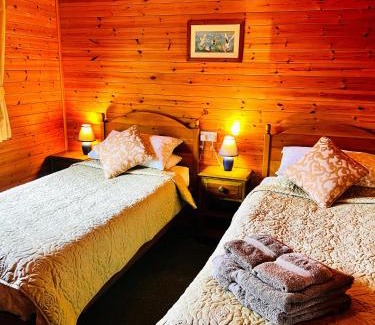 Allerthorpe Ski Chalet | Wigeon Secluded Rustic cabin