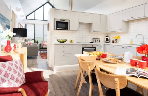 Bamburgh Cabin | WILD CHIVE LODGE - sleeps 6 guests in 3 bedrooms