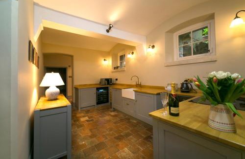 Mumbles Apartment | Wild Garlic Stays, Mumbles