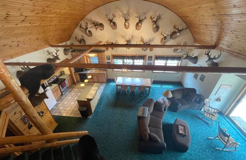 Armstrong Creek Cabin | Wild Rivers Whitetails Lodge