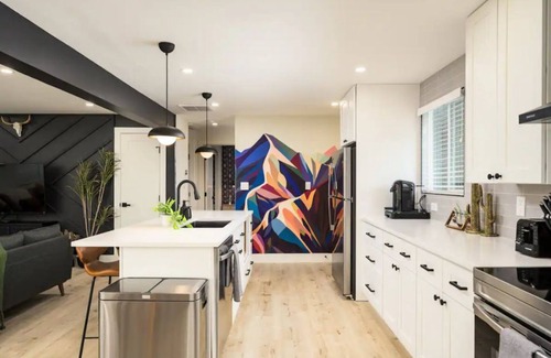 Mountain View House | Wild West Disco Haus! New Hot Tub, Patio + Gym