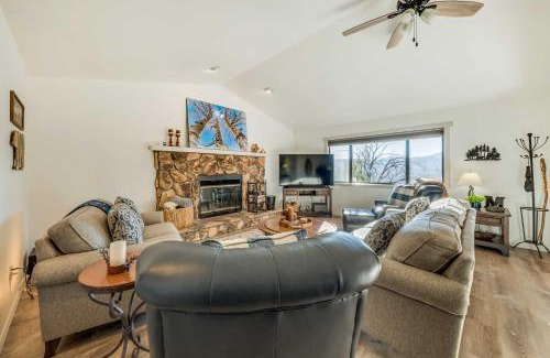 Ruidoso House | Wildlife Watching and Mtn Views Luxe Ruidoso Escape