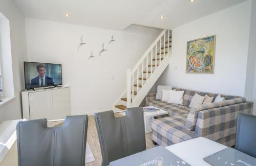 Archsum Apartment | Wildrose OG