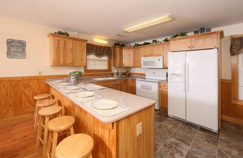 Pigeon Forge Ski Chalet | Wildwood Falls a 2BR chalet located nearly across the street from Dollywood.