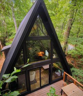 Abbeville Villa | Wilewood A-Frame - Secluded - Romantic - Hot Tub