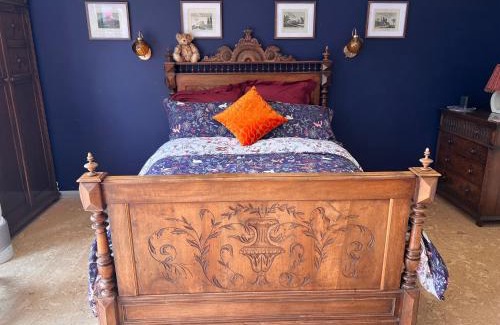 Tarporley Apartment | Williams Cottage A High end little home with antique style