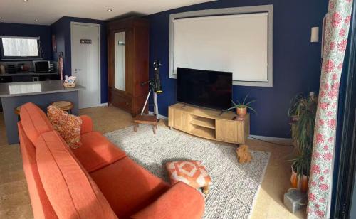 Tarporley Apartment | Williams Cottage A High end little home with antique style