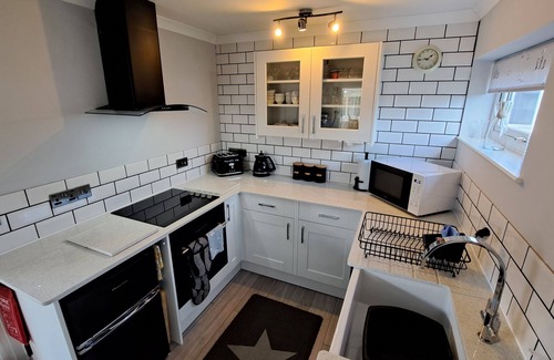 St. Mawes Cottage | Willow - a bungalow that sleeps 4 guests in 2 bedrooms