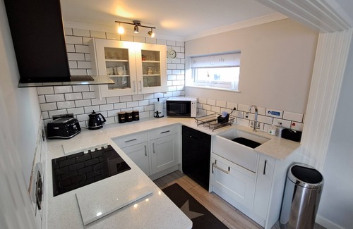 St. Mawes Cottage | Willow - a bungalow that sleeps 4 guests in 2 bedrooms