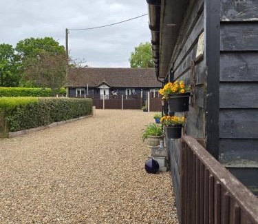 Harrietsham House | Willow Cottage in idyllic location