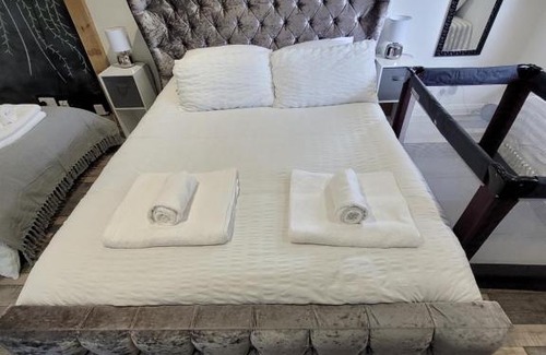 Broadstairs House | Willow Inn
