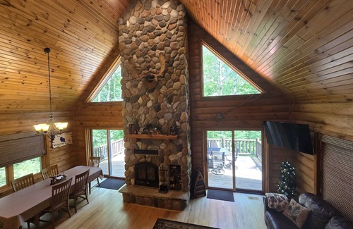 Oneida County Cabin | Willow Lake Log Cabin with Deck, Wi-Fi, Washer & Dryer, Fireplace and Dock