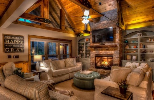 Blue Ridge Cottage | Willow Springs Retreat - Pet Friendly | Hot Tub | Pool Table | Foosball | Arcade | Gated Community