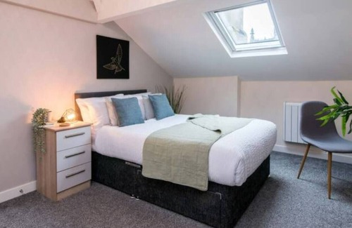 Derby House | Wilson Street Rm. 21- Cheerful and Bright Double En-suites in Derby