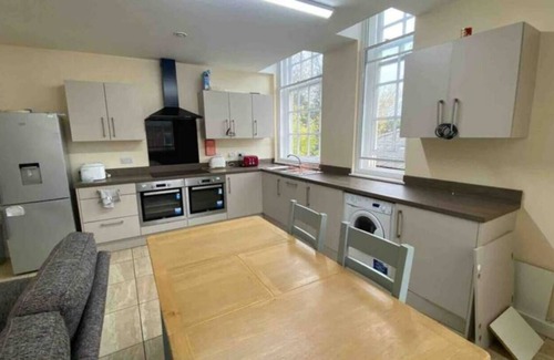 Derby House | Wilson Street Rm.22 - Cheerful and Bright Double En-suites in Derby