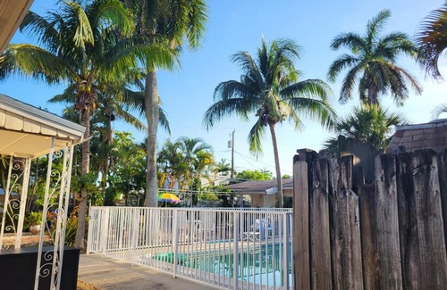 Middle River Terrace Apartment | Wilton Manors Entire Apt with Pool